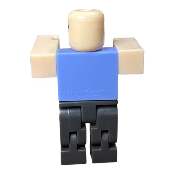 Roblox Series 3 Retail Tycoon Rent-A- Cop No Hat No Code - Picture 3 of 4